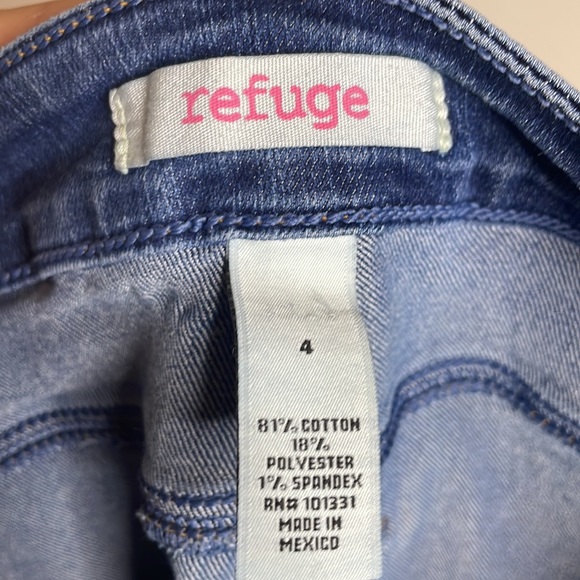 High Waisted Ripped Jeans - Picture 8 of 8